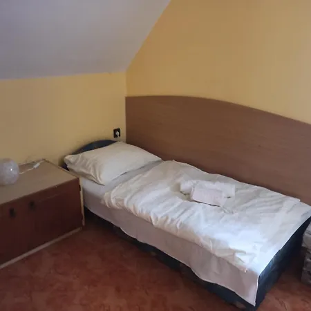 Elod Nyaralohaz Balatonbereny